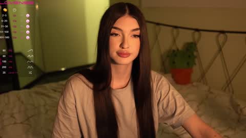 Snapshot of leila_4ever chatting on 13, 12, 2024 Leila online show from 13, 12, 2024