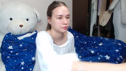 Snapshot of leila_bambi chatting on 28, 1, 2025 leila_bambi online show from 28, 1, 2025