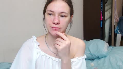Snapshot of leila_bambi chatting on 10, 2, 2025 leila_bambi online show from 10, 2, 2025