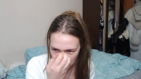 leila_bambi_ online show from 4, 2, 2025