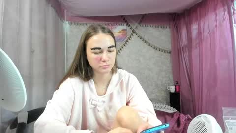 leila_bambi_ online show from 13, 5, 2026