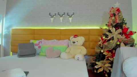   online show from 10, 11, 2025