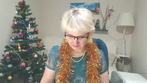 Snapshot of leilamays chatting on 23, 12, 2024 Leila Kinky online show from 23, 12, 2024