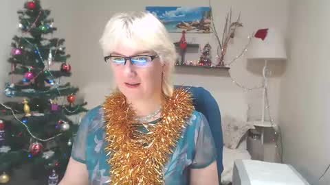 Snapshot of leilamays chatting on 29, 12, 2024 Leila Kinky online show from 29, 12, 2024