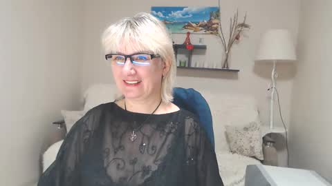Snapshot of leilamays chatting on 19, 1, 2025 Leila Kinky online show from 19, 1, 2025