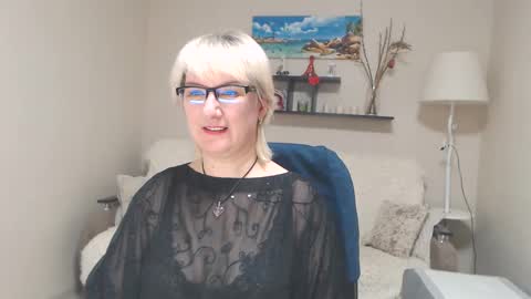 Snapshot of leilamays chatting on 22, 1, 2025 Leila Kinky online show from 22, 1, 2025