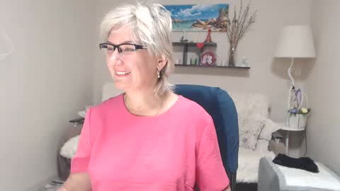 Snapshot of leilamays chatting on 26, 9, 2025 Leila Kinky online show from 26, 9, 2025