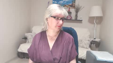 Leila Kinky online show from 10, 6, 2026