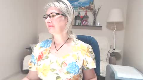 Leila Kinky online show from 22, 6, 2026