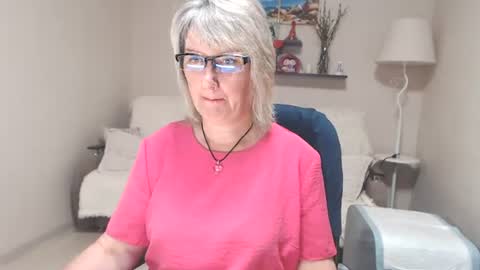 Leila Kinky online show from 11, 7, 2026