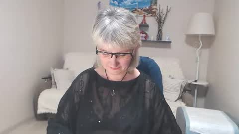 Leila Kinky online show from 15, 7, 2026