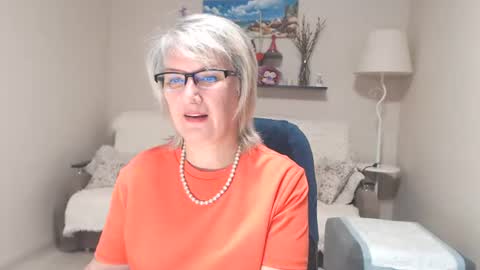 Leila Kinky online show from 19, 7, 2026