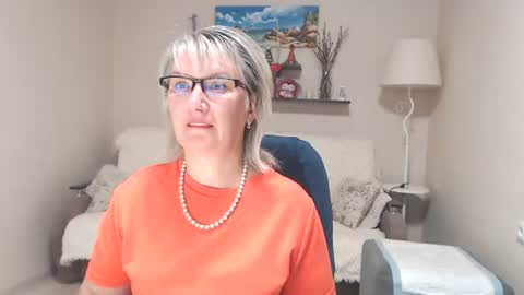 Leila Kinky online show from 21, 7, 2026