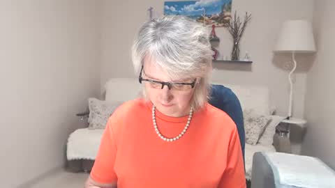 Leila Kinky online show from 27, 7, 2026