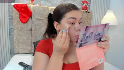 leilapons online show from 30, 11, 2025