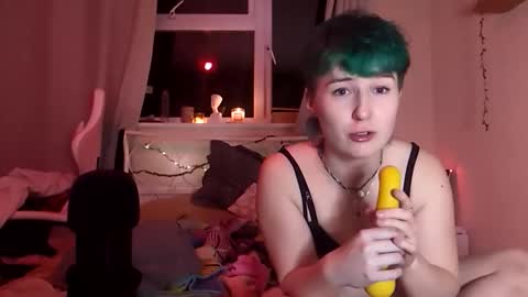 Snapshot of lemonmczesty chatting on 27, 10, 2025 lemonmczesty online show from 27, 10, 2025
