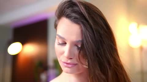 Lena Laurent online show from 15, 4, 2026