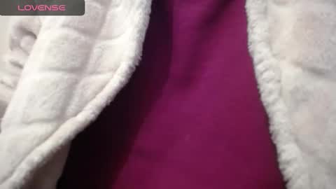 Snapshot of lenagolden chatting on 9, 11, 2025 lenagolden online show from 9, 11, 2025