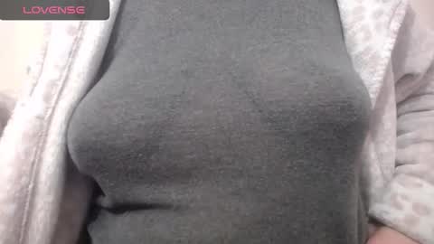 Snapshot of lenagolden chatting on 7, 1, 2026 lenagolden online show from 7, 1, 2026