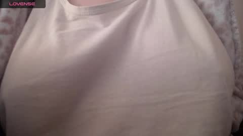 Snapshot of lenagolden chatting on 4, 2, 2026 lenagolden online show from 4, 2, 2026