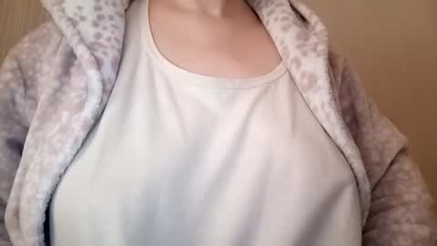 Snapshot of lenagolden chatting on 5, 2, 2026 lenagolden online show from 5, 2, 2026