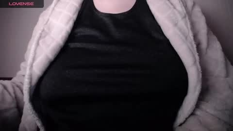 Snapshot of lenagolden chatting on 25, 2, 2026 lenagolden online show from 25, 2, 2026