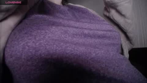 Snapshot of lenagolden chatting on 6, 3, 2026 lenagolden online show from 6, 3, 2026