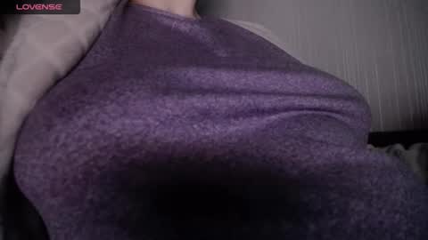 Snapshot of lenagolden chatting on 7, 3, 2026 lenagolden online show from 7, 3, 2026