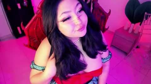 Lenna Kang online show from 3, 2, 2026