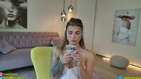 Snapshot of lenna_godess chatting on 28, 6, 2026 Lenna Goddess online show from 28, 6, 2026