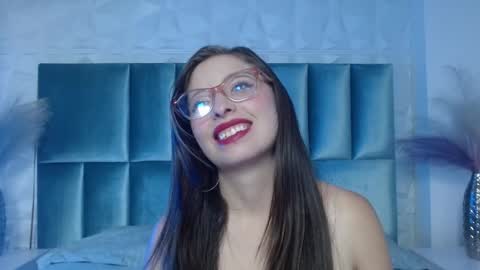 Snapshot of lenna_phillips chatting on 11, 5, 2026 Lenna online show from 11, 5, 2026