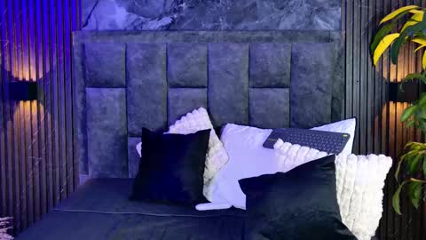 Snapshot of lenna_s chatting on 13, 10, 2025 lenna_s online show from 13, 10, 2025
