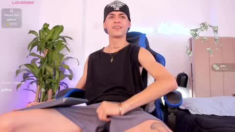 Snapshot of lennercollins_ chatting on 20, 5, 2026 Lenner INDEPENDENT MODEL online show from 20, 5, 2026