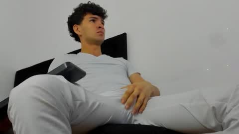 leo183877 online show from 25, 2, 2026