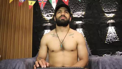 Snapshot of leo_diaz01 chatting on 8, 7, 2026 Leo Diaz online show from 8, 7, 2026