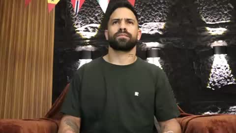 Snapshot of leo_diaz01 chatting on 12, 7, 2026 Leo Diaz online show from 12, 7, 2026