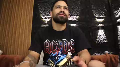 Snapshot of leo_diaz01 chatting on 27, 7, 2026 Leo Diaz online show from 27, 7, 2026