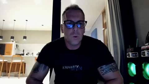 Snapshot of leoboyf4f chatting on 6, 6, 2026 TheBigLeo online show from 6, 6, 2026