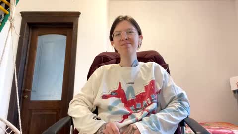 Snapshot of leomagreenfeld chatting on 21, 11, 2025 Sophia online show from 21, 11, 2025