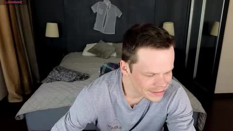 Snapshot of leon_devil chatting on 15, 10, 2025 Leon online show from 15, 10, 2025