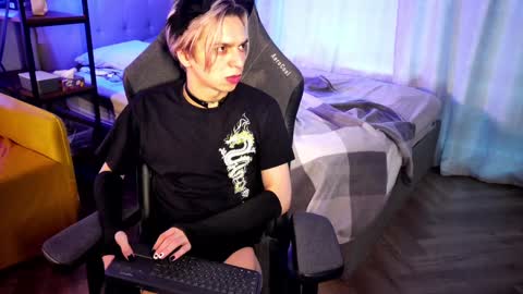 Snapshot of leon_yuugen chatting on 30, 1, 2025 Leon online show from 30, 1, 2025