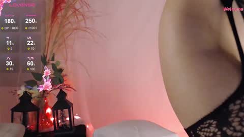Snapshot of leonora_luxry_ chatting on 7, 12, 2024 My name is Leonora Pleasures to see you Follow me here and instagram online show from 7, 12, 2024