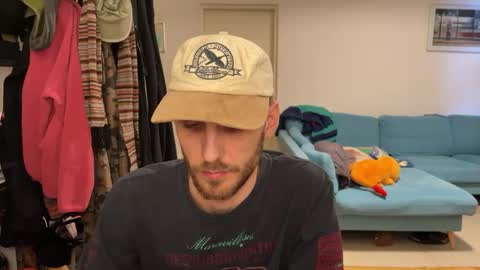 Leon online show from 2, 2, 2026