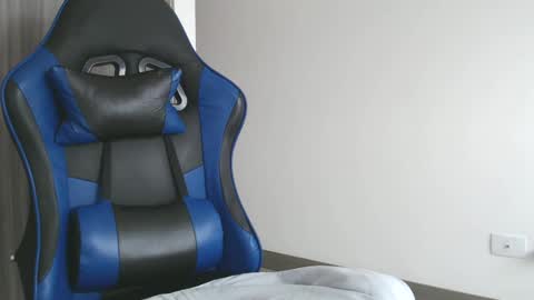 leostorm25 online show from 11, 10, 2025