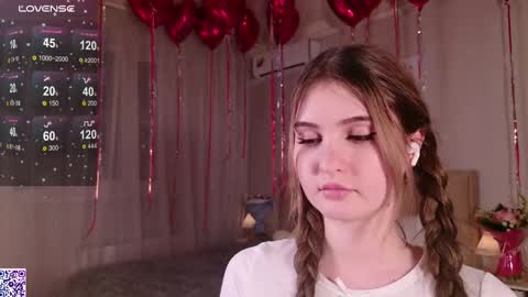 Nicole Moore online show from 18, 2, 2025