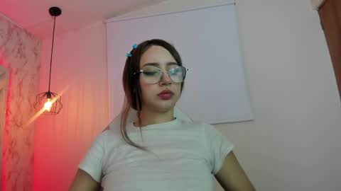 Snapshot of leri_rose_ chatting on 25, 5, 2026 online show from 25, 5, 2026