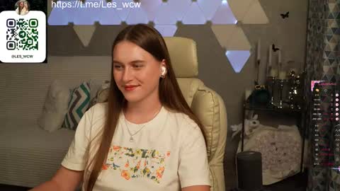 LeslieKorfs online show from 23, 10, 2025