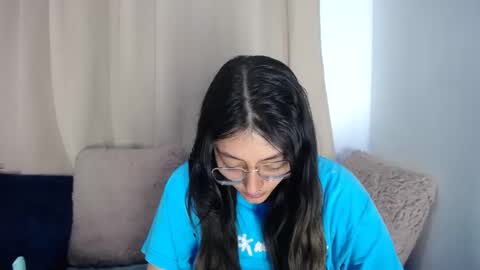 lessliee online show from 29, 3, 2026