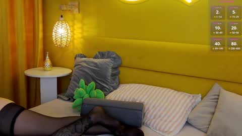 Lessy online show from 8, 4, 2026