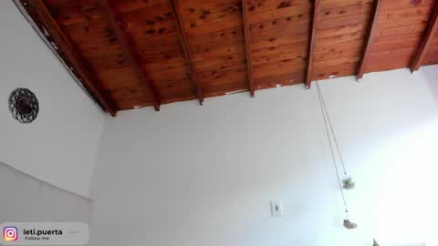 Leticia online show from 2, 2, 2025